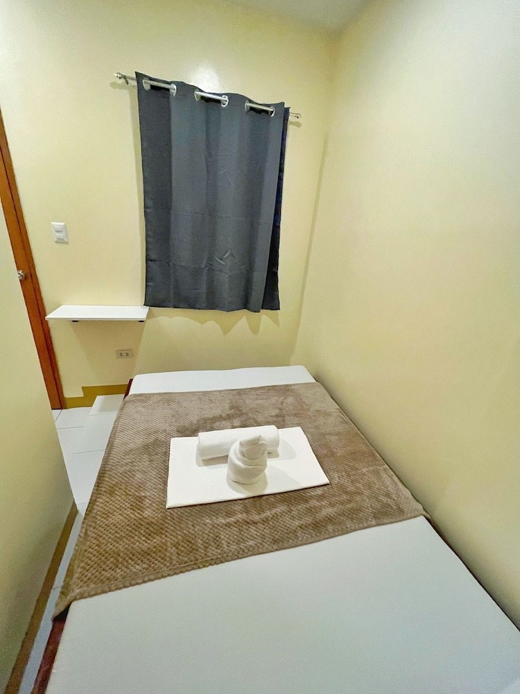 Zuric Pension Coron 48/54