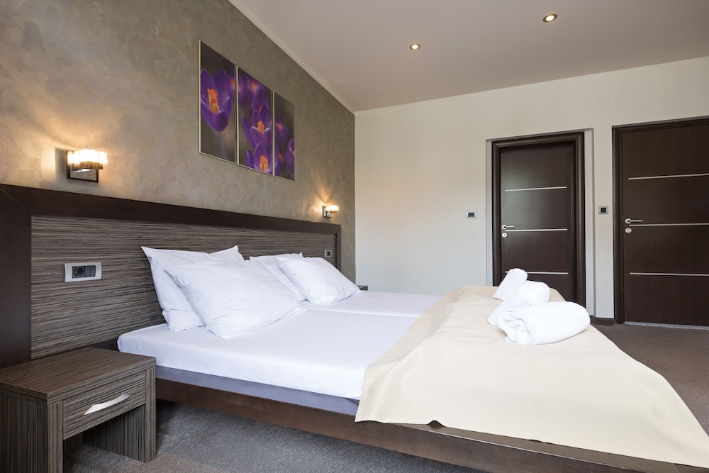 Villa Mystique Hotel 39/57