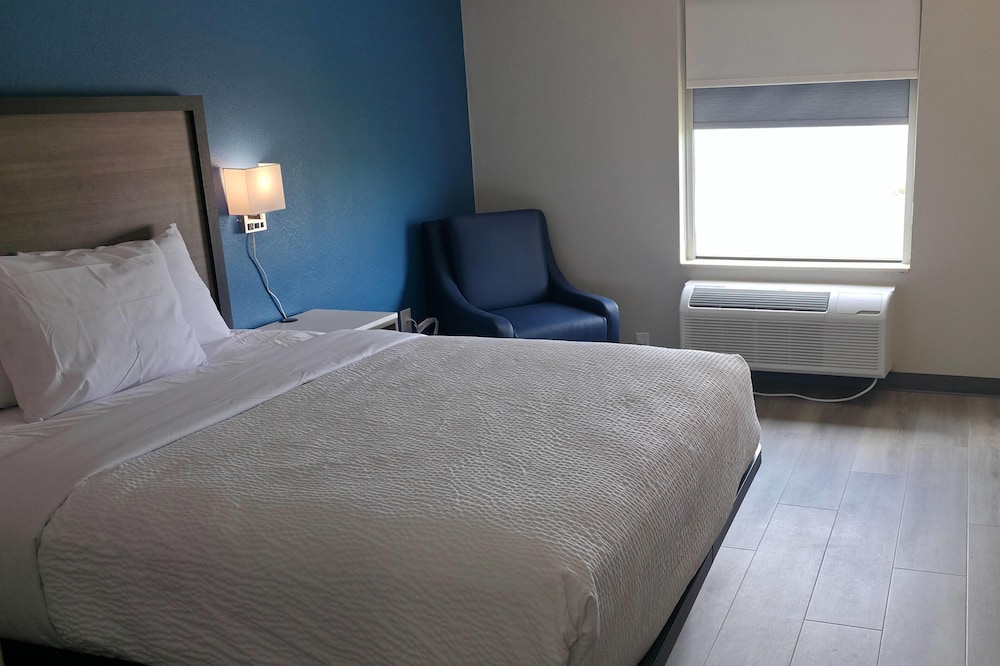 Baymont by Wyndham Louisville Southwest 17/34
