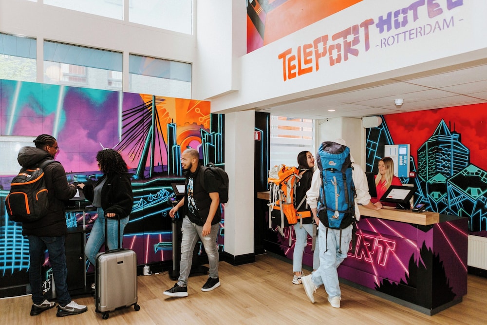 Rotterdam Teleport Hotel 36/63