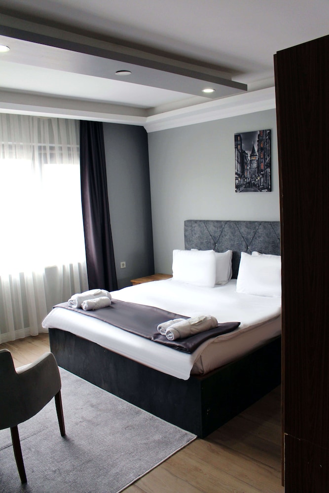 Avist Hotel 11/50