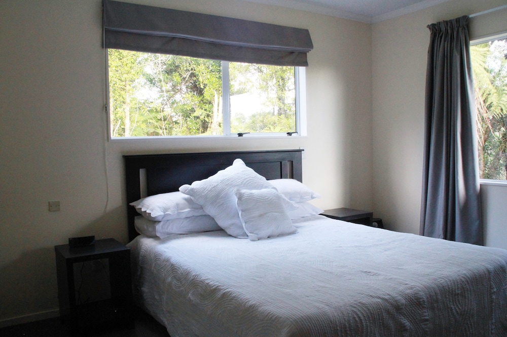PATUHA LODGE 12/66