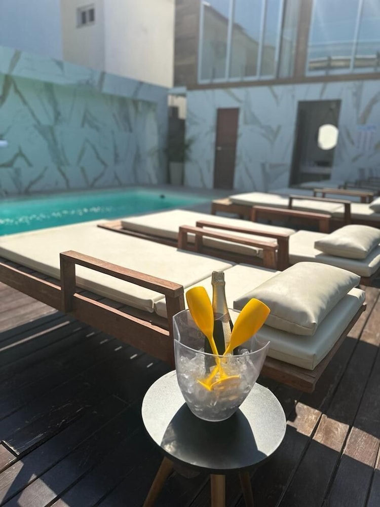Santorini Beach Hotel 32/49