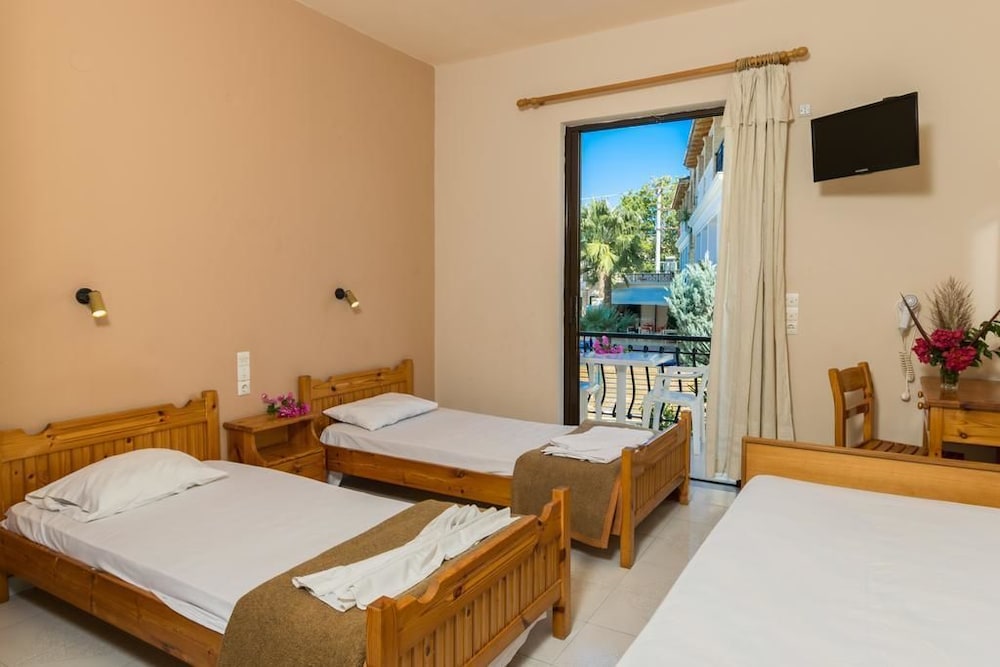 Zante Plaza Hotel & Apartments 10/28