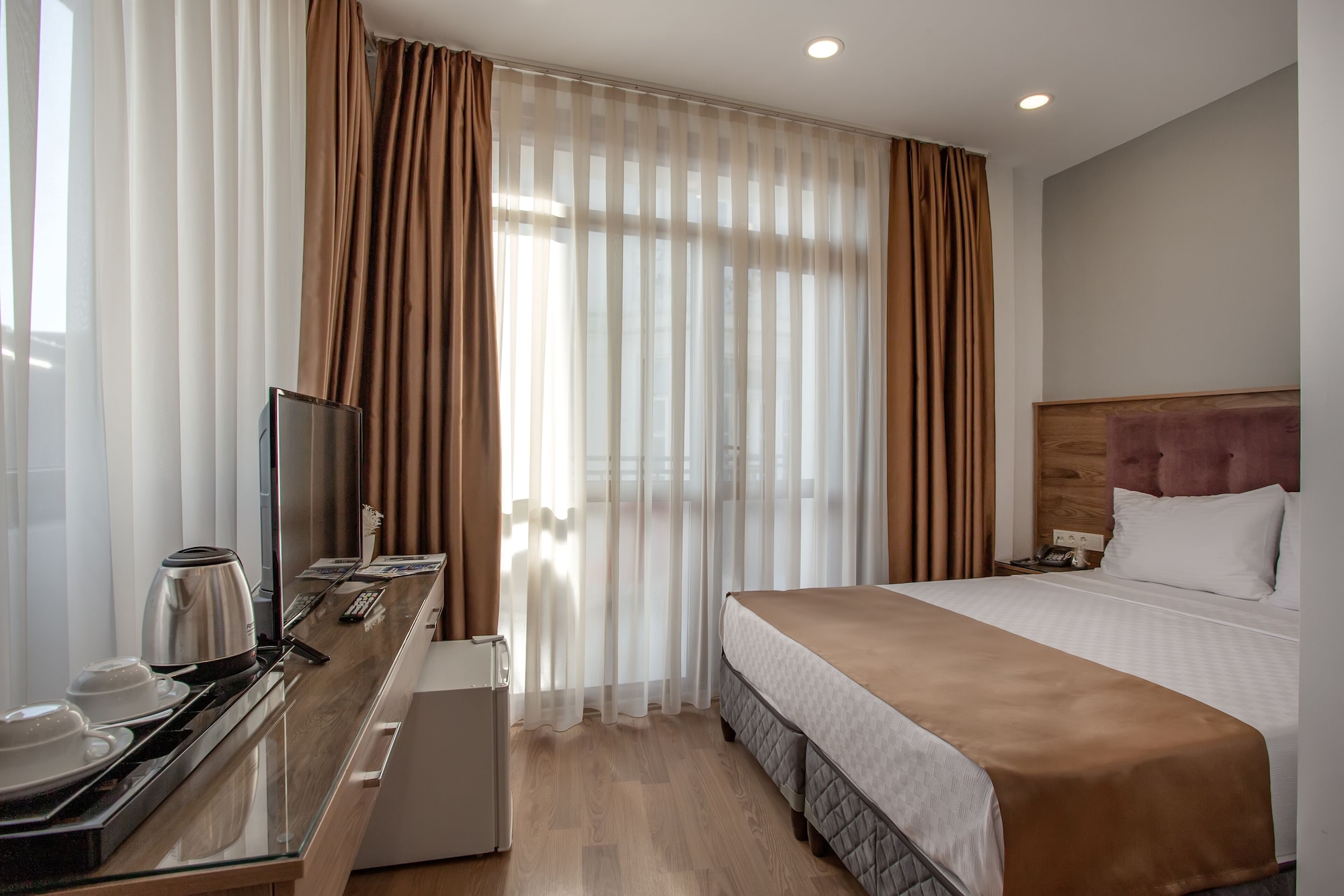 SUITE, SEA VIEW, BALCONY