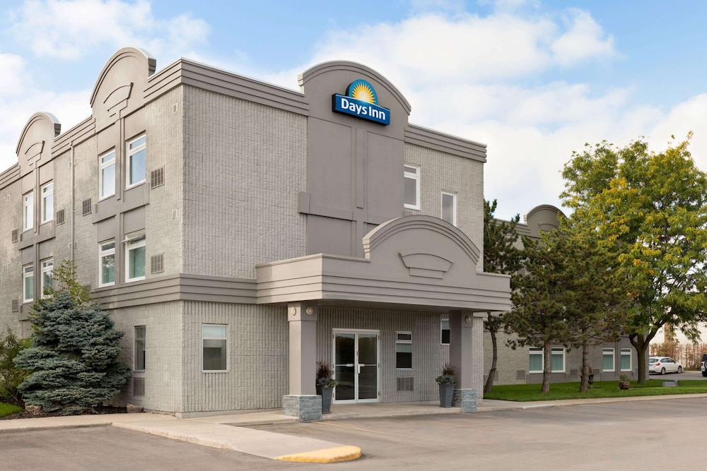 Days Inn By Wyndham Toronto West Mississauga 2/32