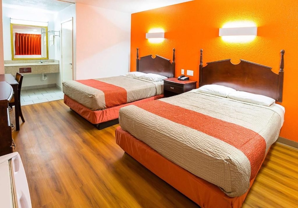Motel6 Red Oak, TX - Dallas 9/37