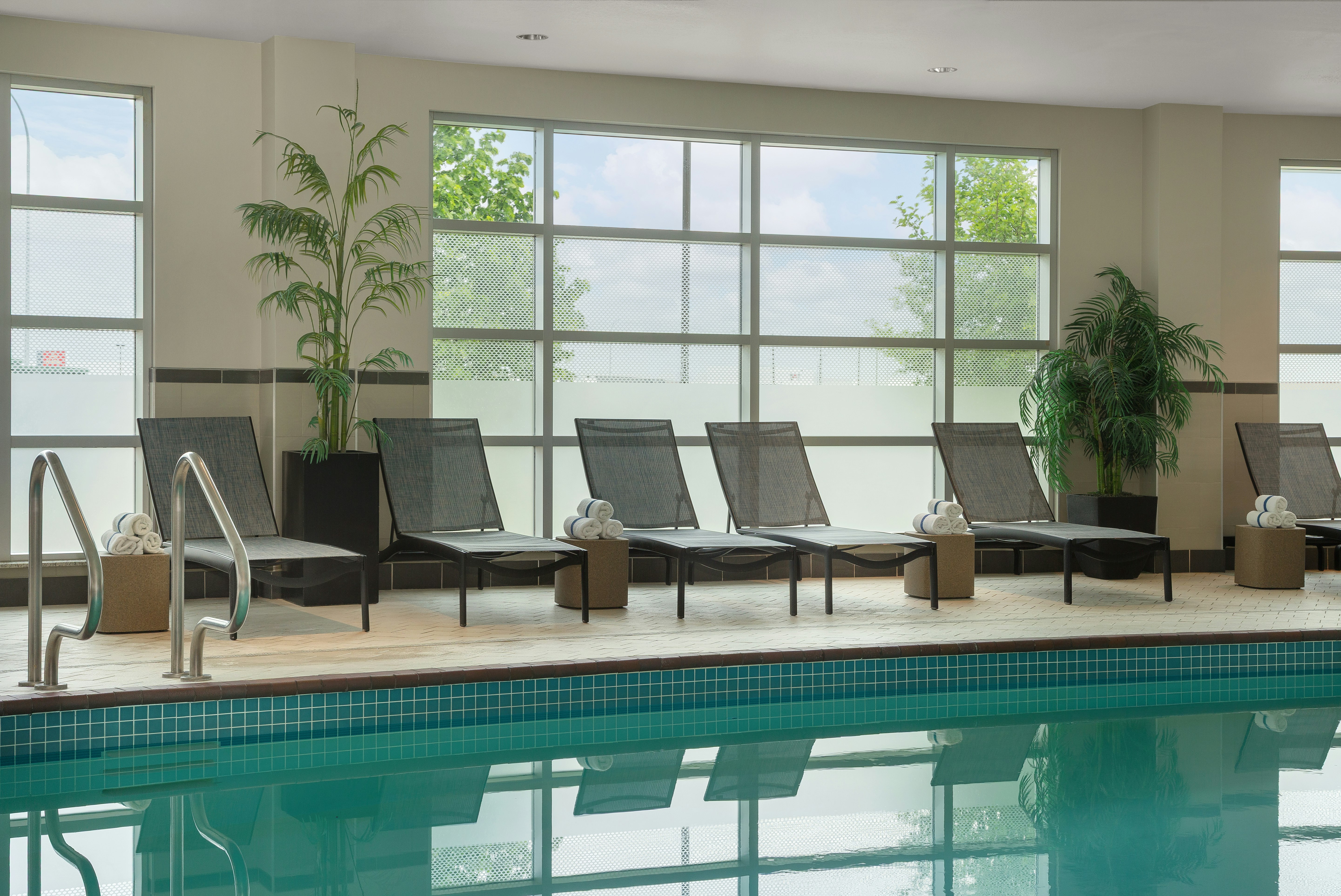 Hampton Inn By Hilton Calgary Airport North 17/58