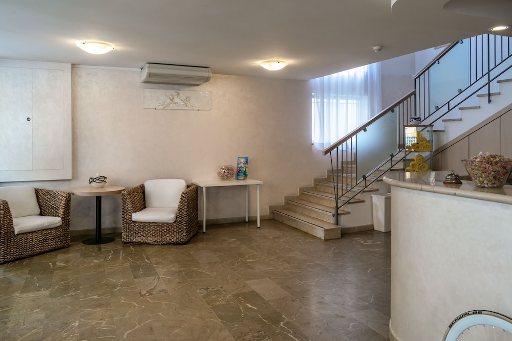 Hotel Stresa 50/66