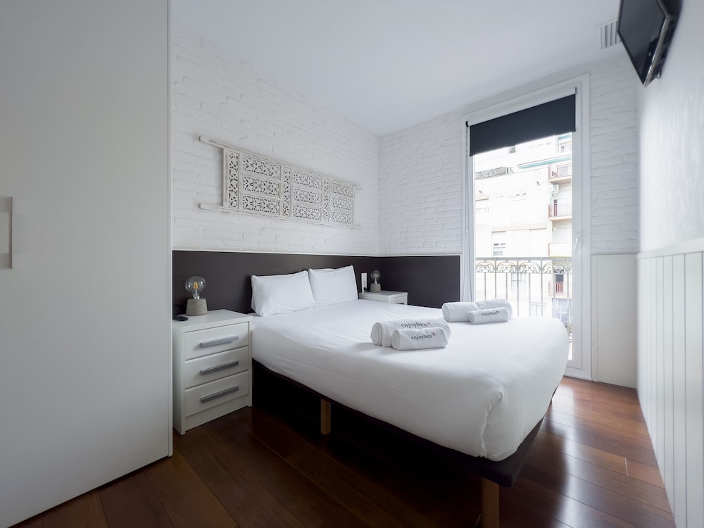 Enjoybcn Gaudi Apartments 13/50
