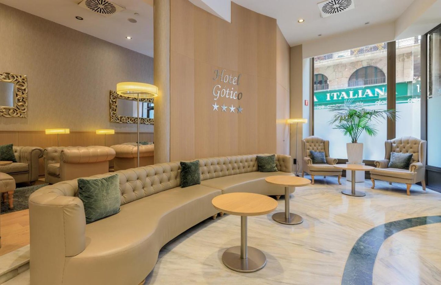 Gotico Hotel 50/77