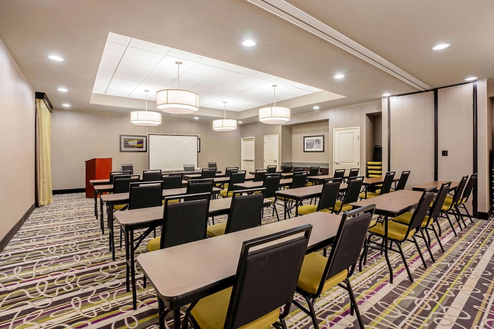 La Quinta Inn & Suites by Wyndham Tumwater - Olympia 52/64