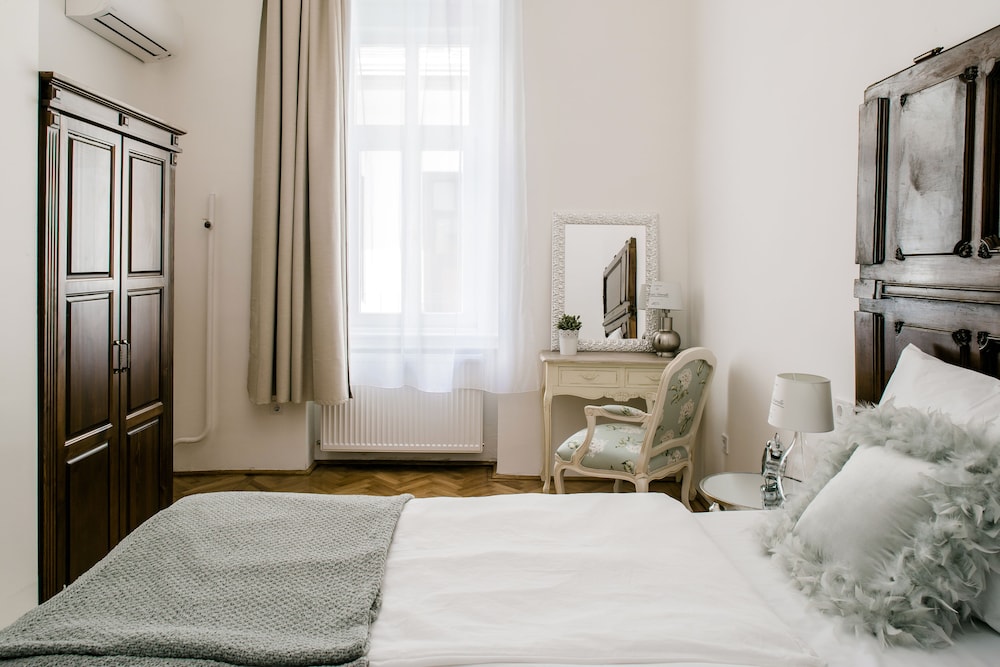 House Beletage 14/71