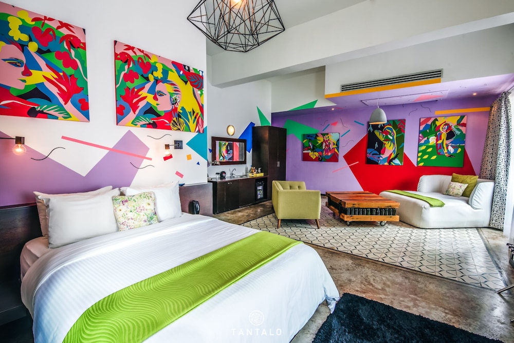 Tantalo Hotel / Kitchen / Roofbar 45/50