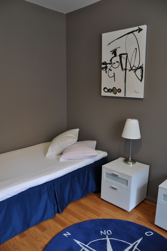 Strand Hotell 16/33