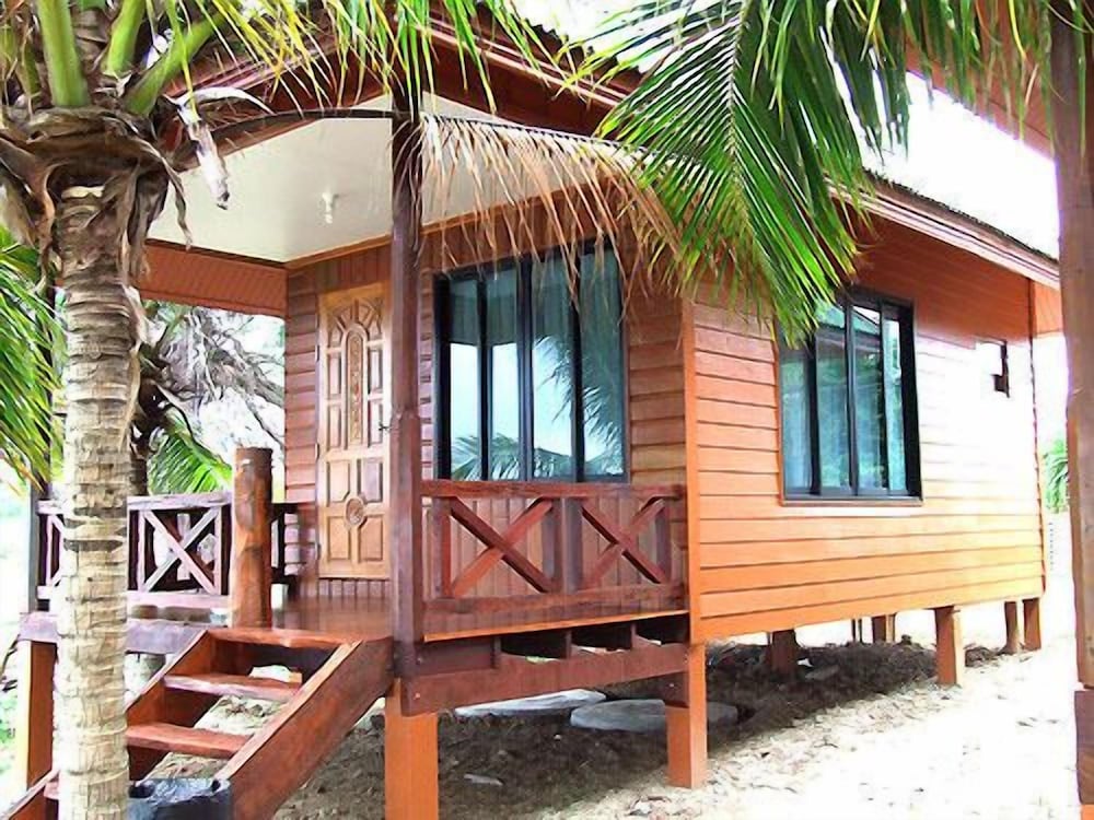 Sri Phairin Resort 8/30