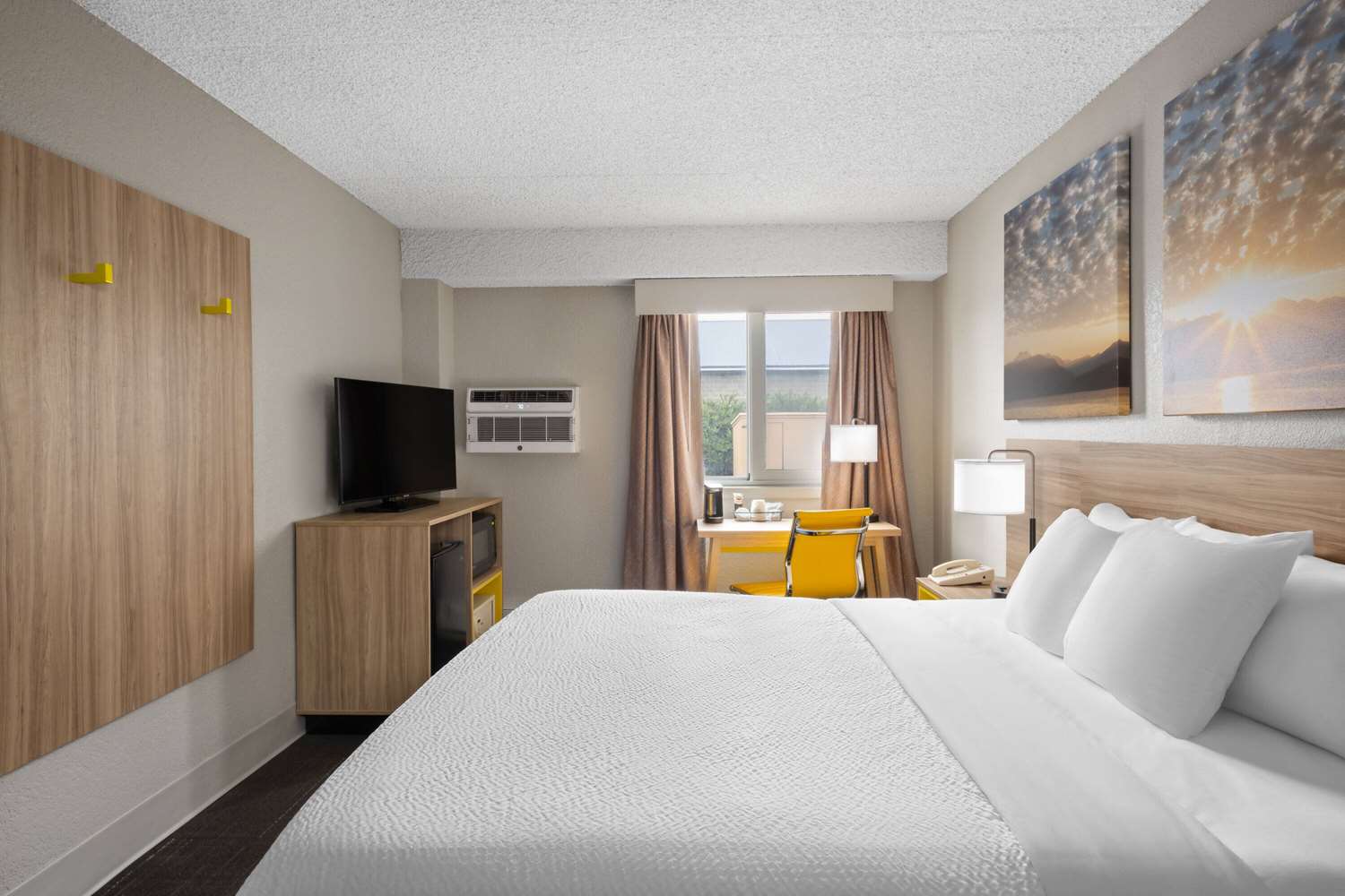 Days Inn & Suites by Wyndham Bozeman 8/29