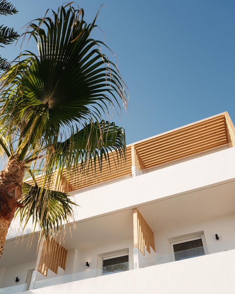 Petradi Beach Lounge Hotel in RETHYMNO