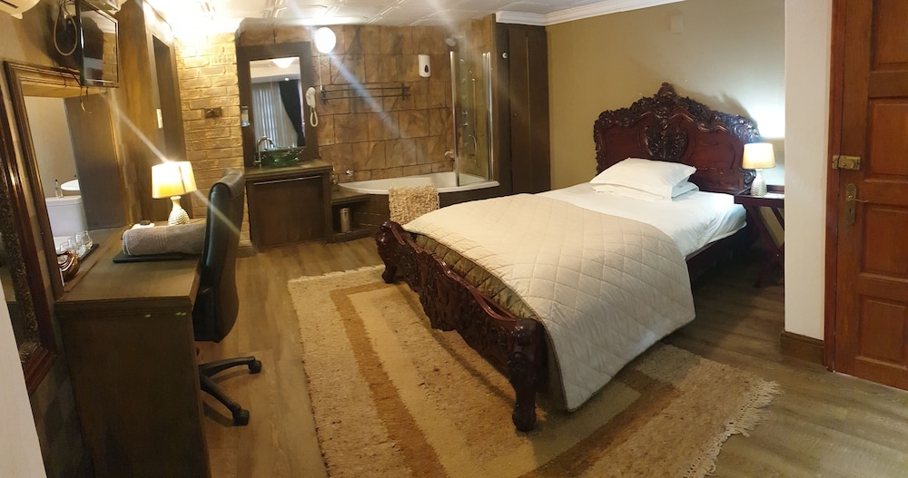 Room, Double Bed, Ball View