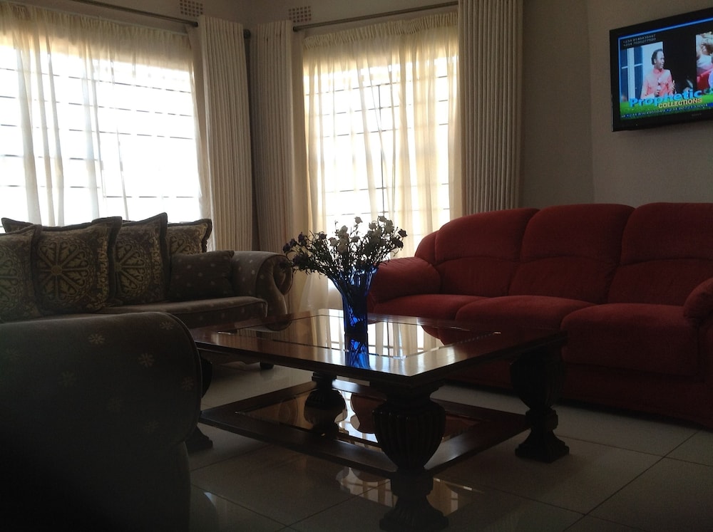 Cypress Executive Lodge 14/26