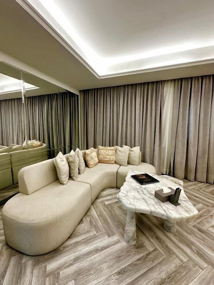 The Nishat Hotel Johar Town 30/50