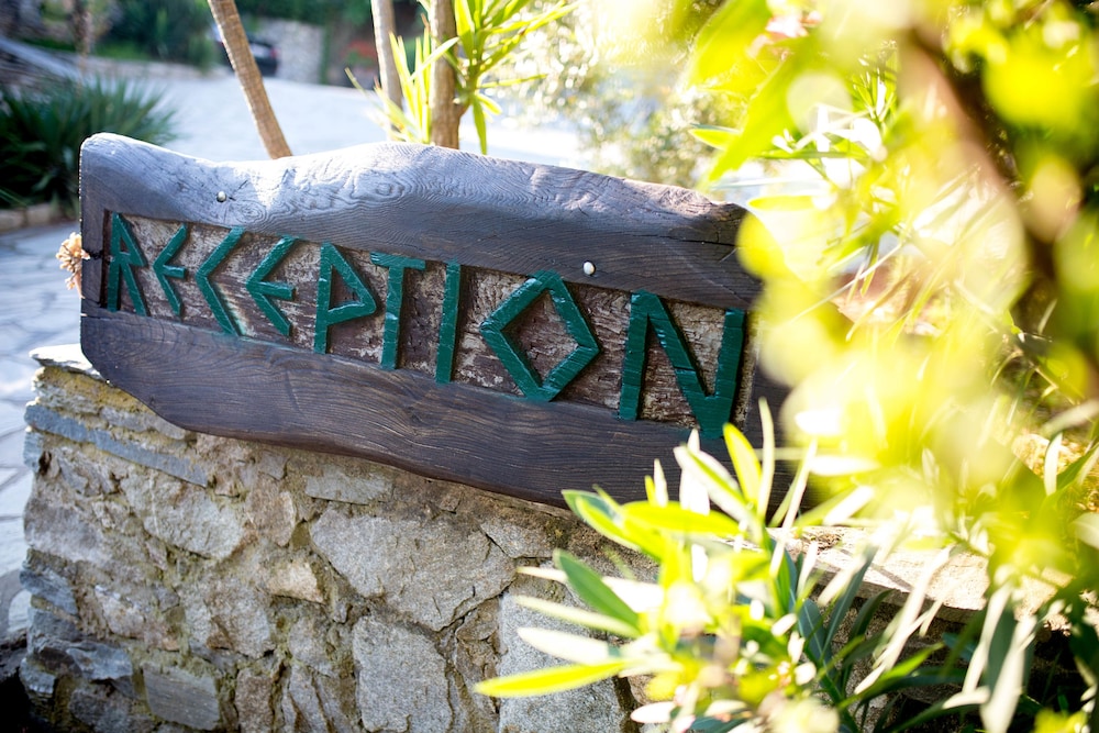 Geranion Village 3/48
