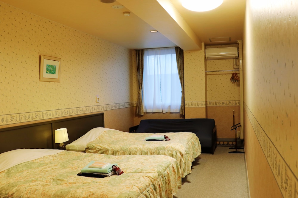 RESORT INN MARION SHINANO 26/67