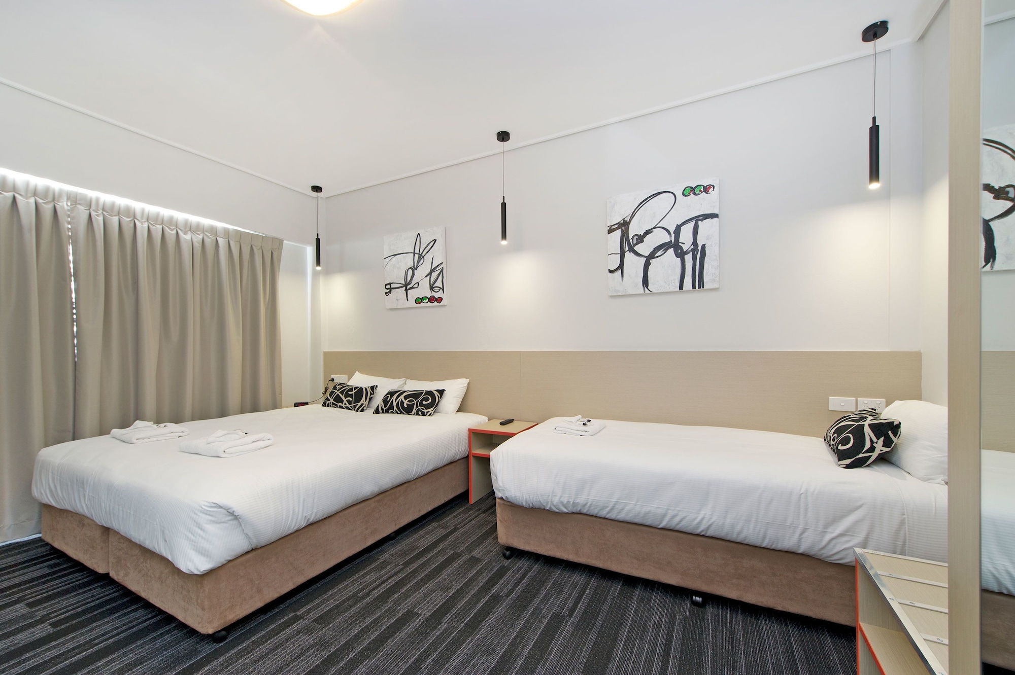 STUDIO, 1 QUEEN AND 1 SINGLE BED