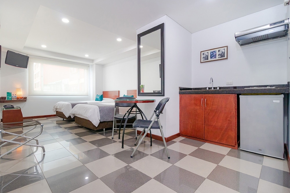 Ayenda 1043 Apartahotel Kafir 57/59