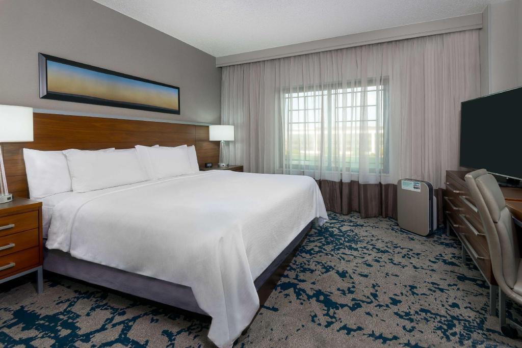 Pure, 2 Rooms, Wellness, Suite, King Bed, Sofa