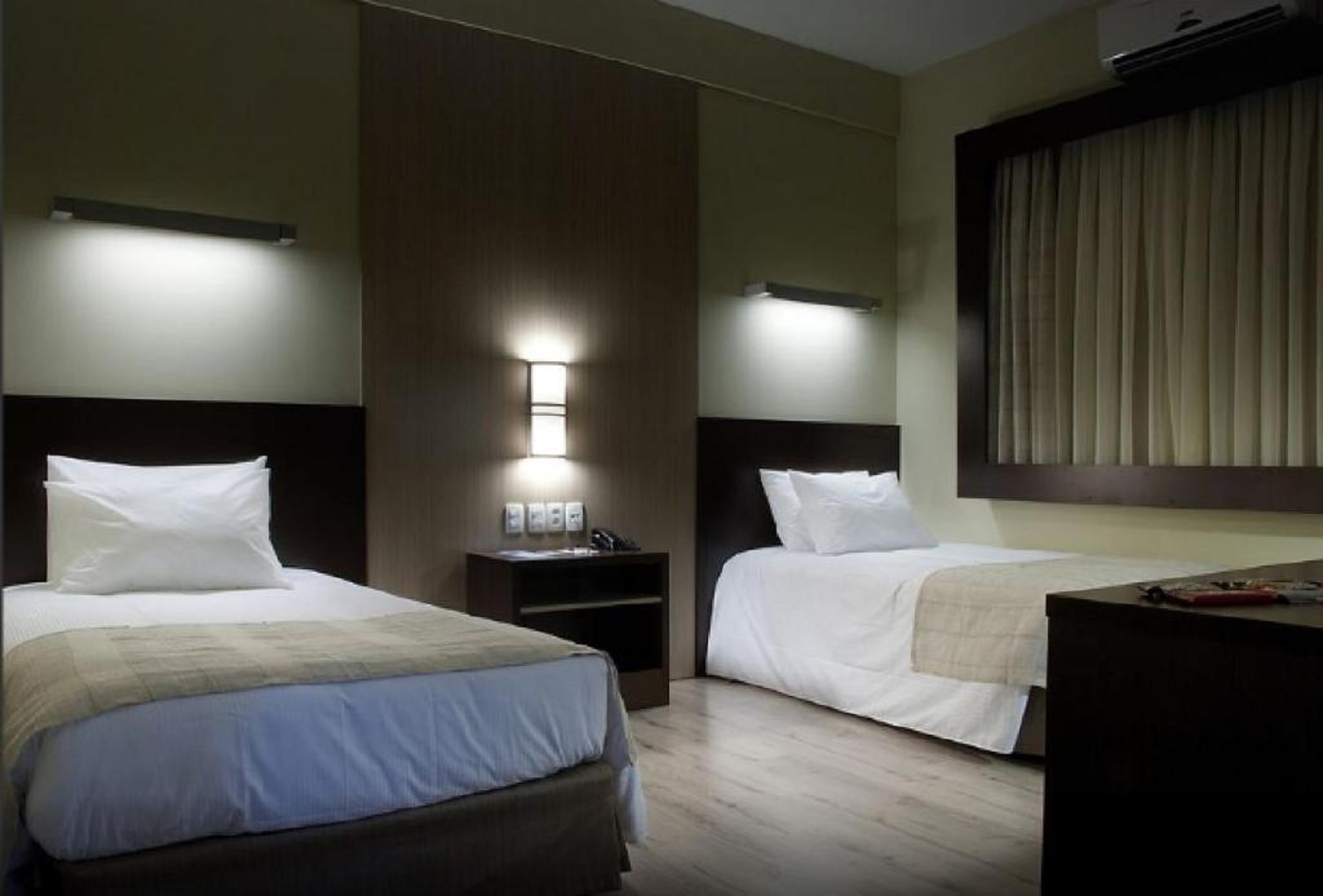 Express, 2 Beds