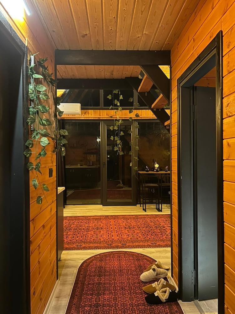Mira Bungalov 15/28