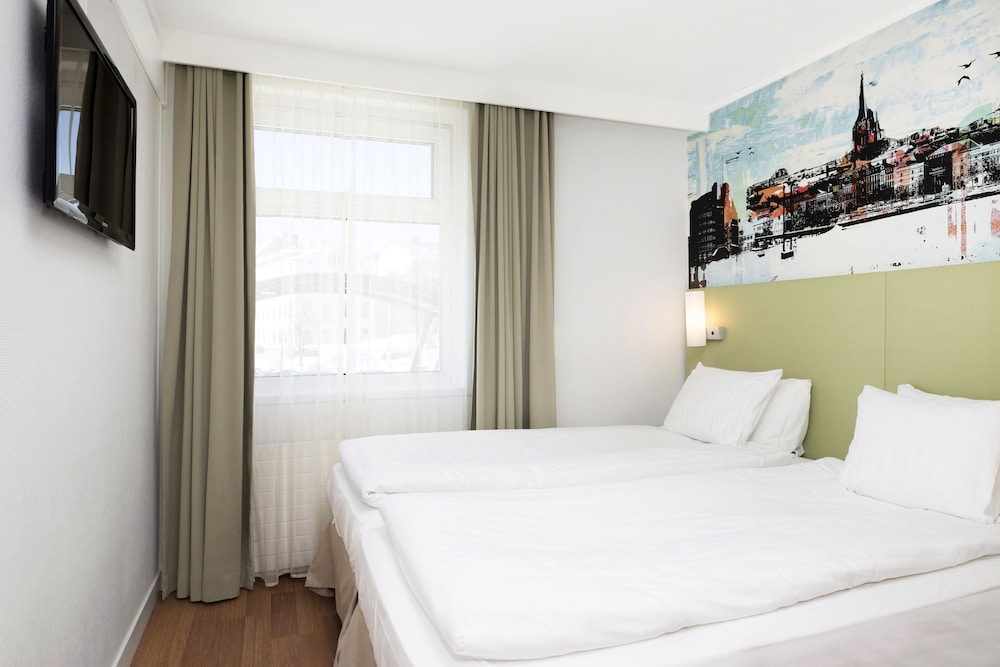 Good, Twin Beds