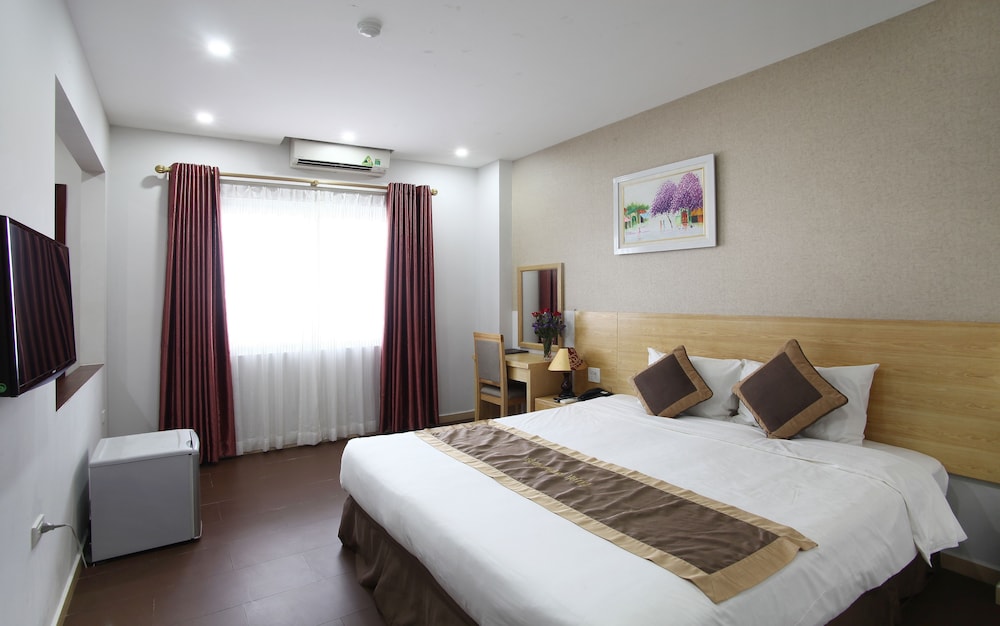 DELUXE, DOUBLE BED