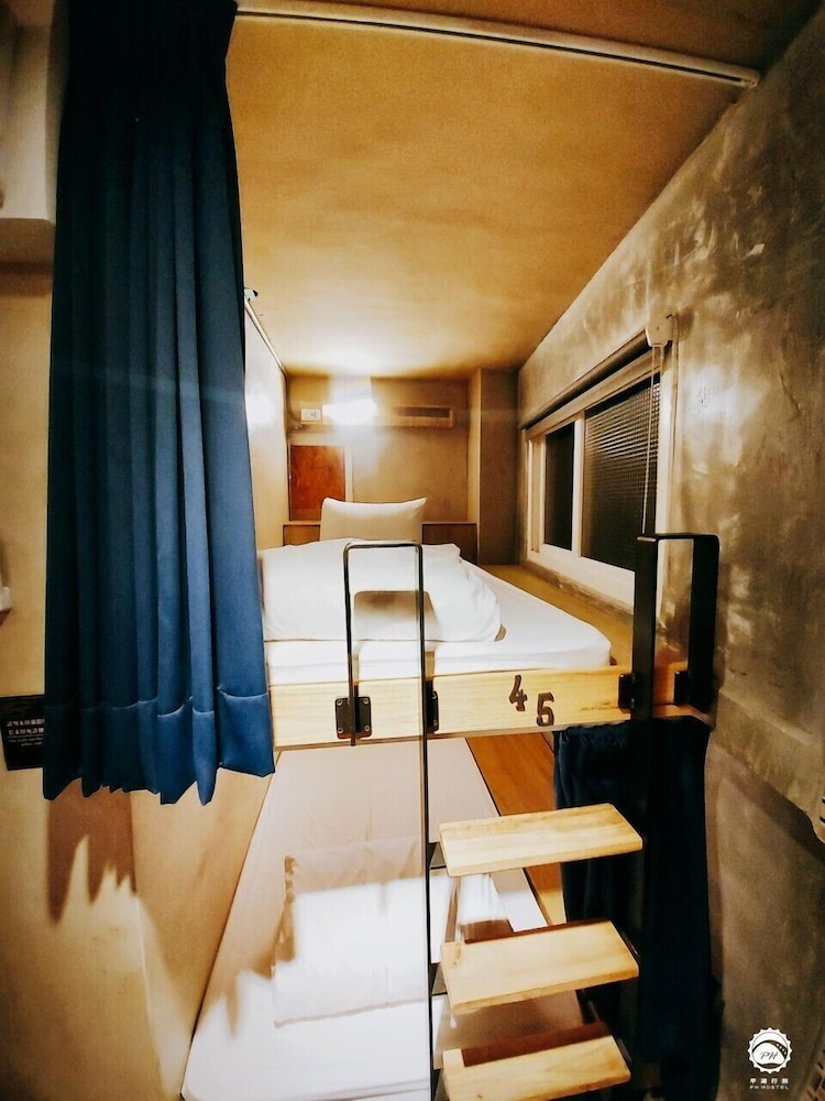 Ph Hostel 32/72