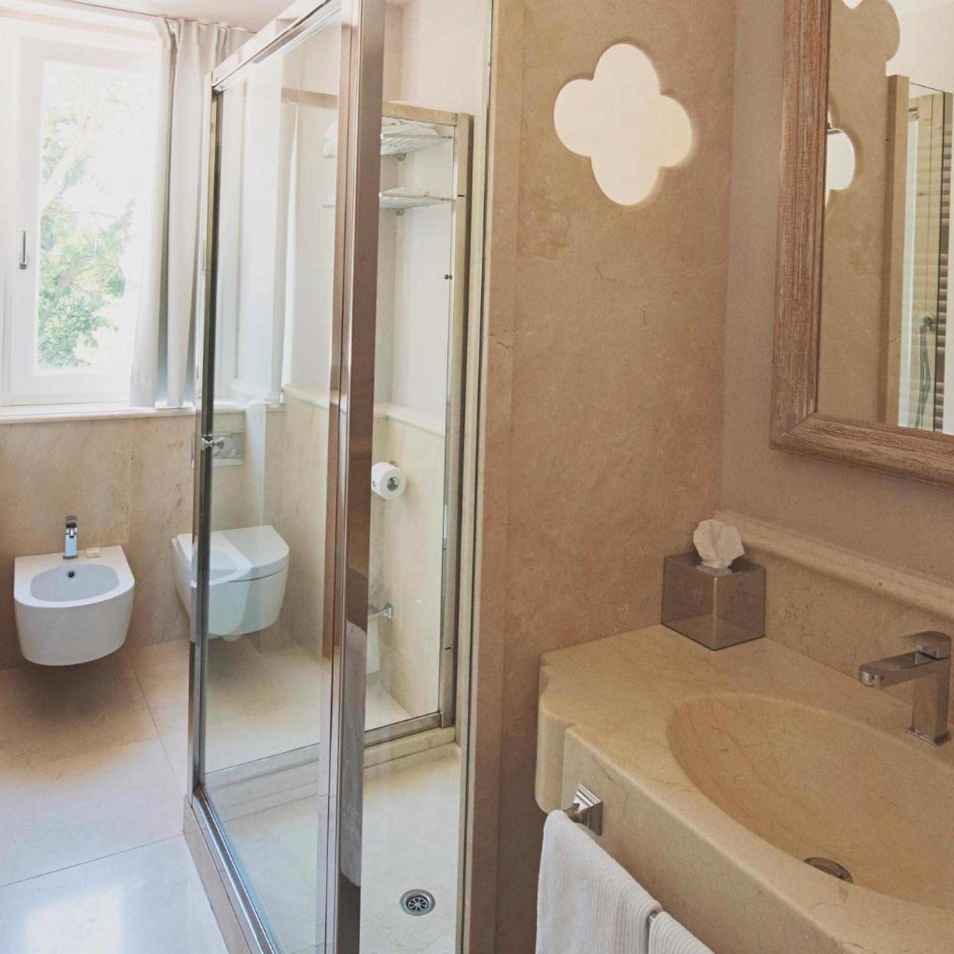 غرفة بريستيج بسرير مزدوج بإطلالة على الحديقة، Villa Lattanzi 9/9