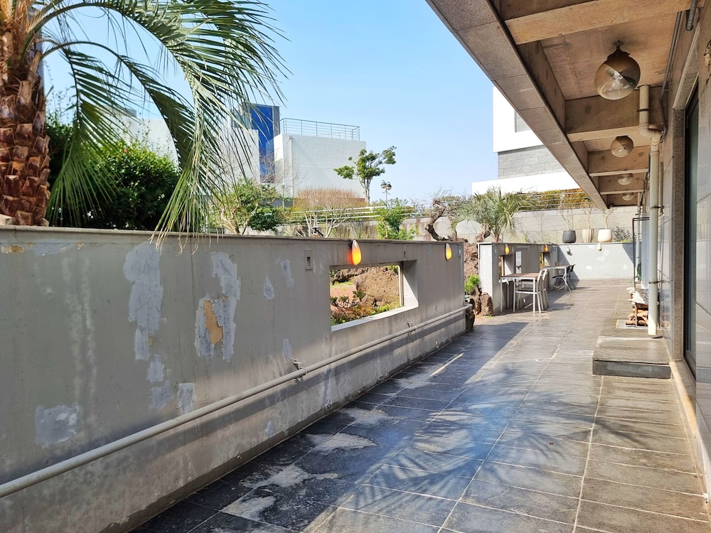 Orojeju Pension 16/35