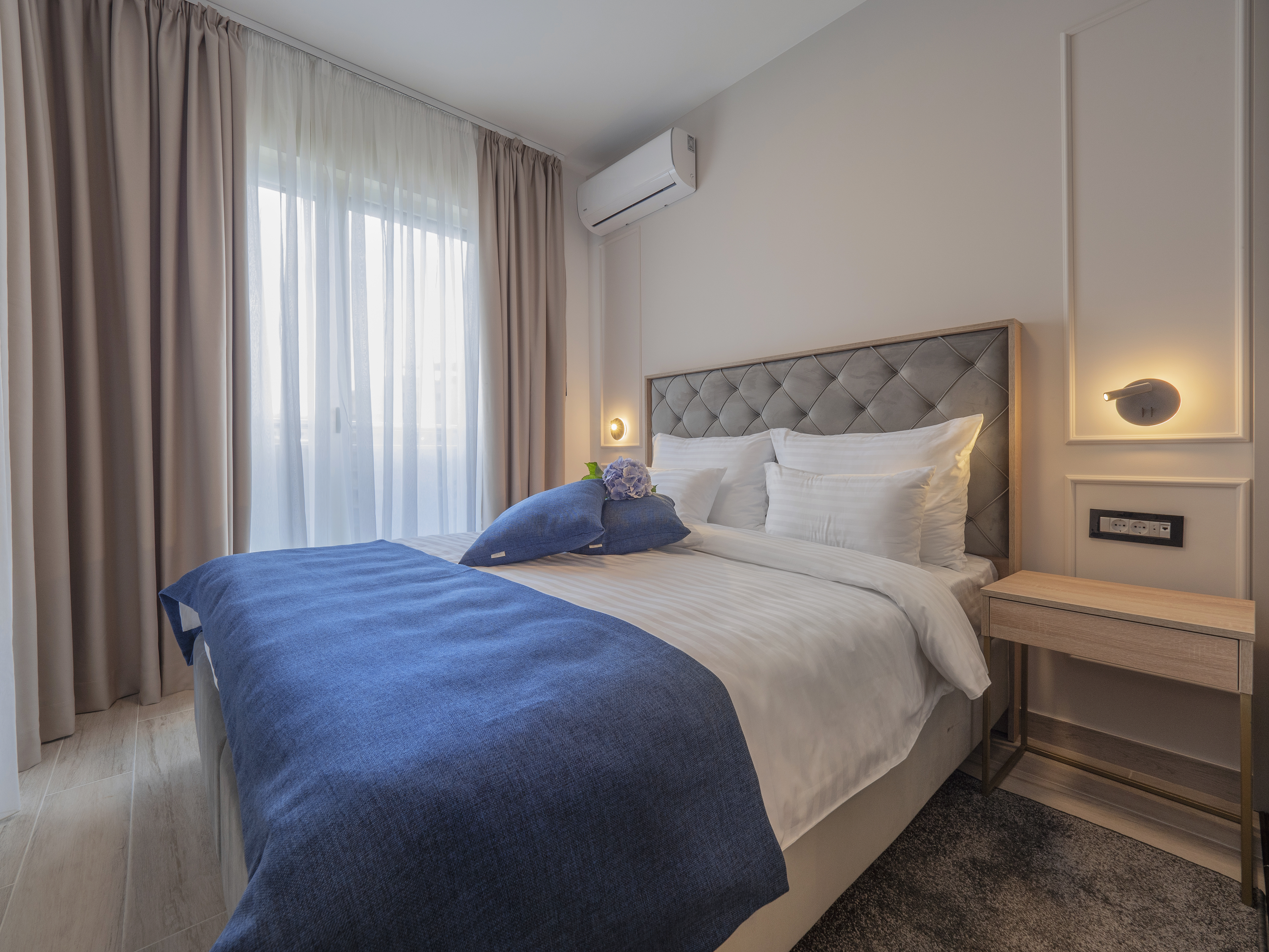 One Bedroom Apartment