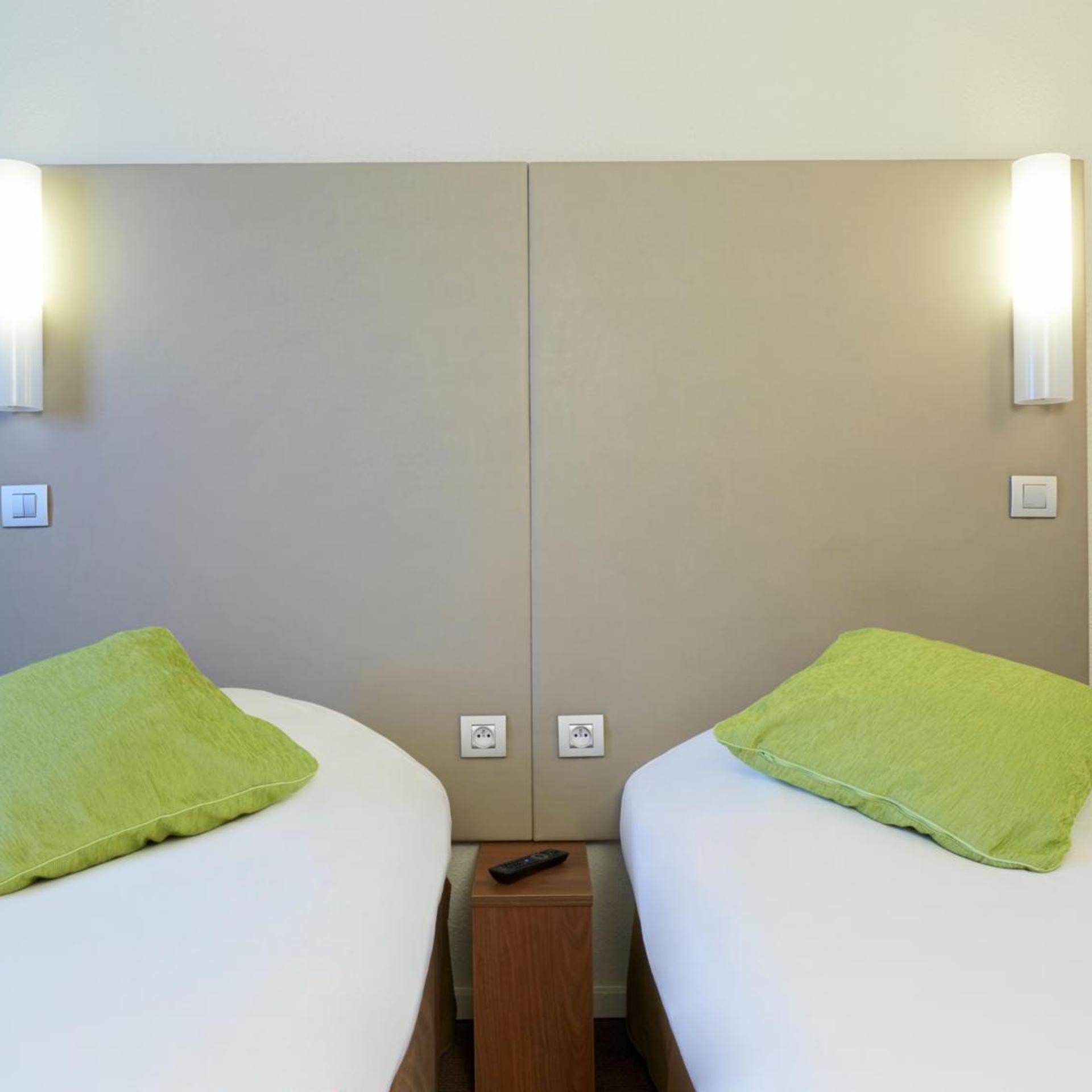 Room, Twin Beds, CAMPANILE VILLENEUVE SUR LOT - PUJOLS 4/5