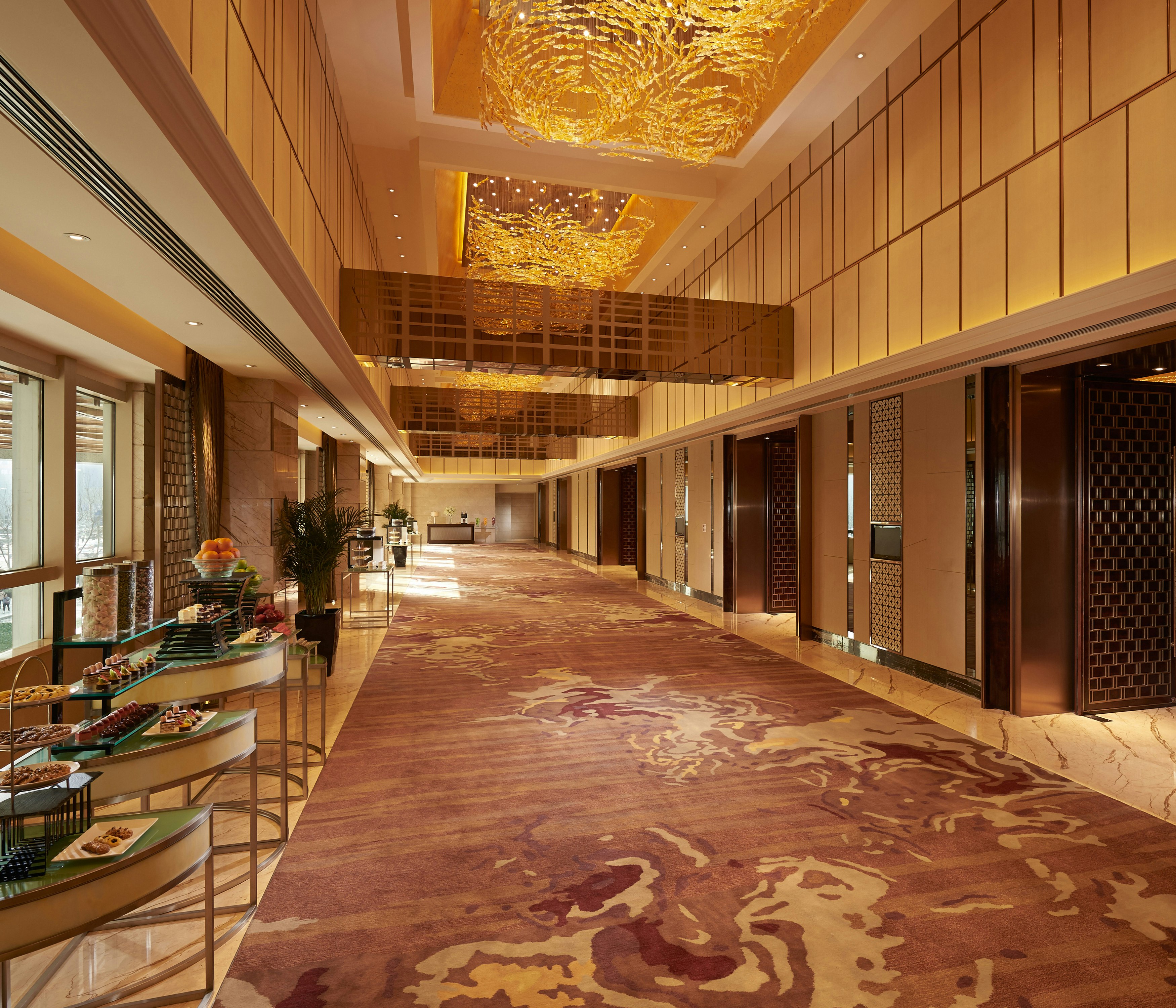 Hilton Zhengzhou 7/75