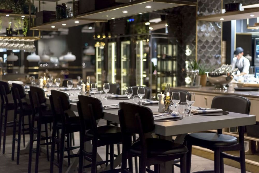 restaurant-cafeteria