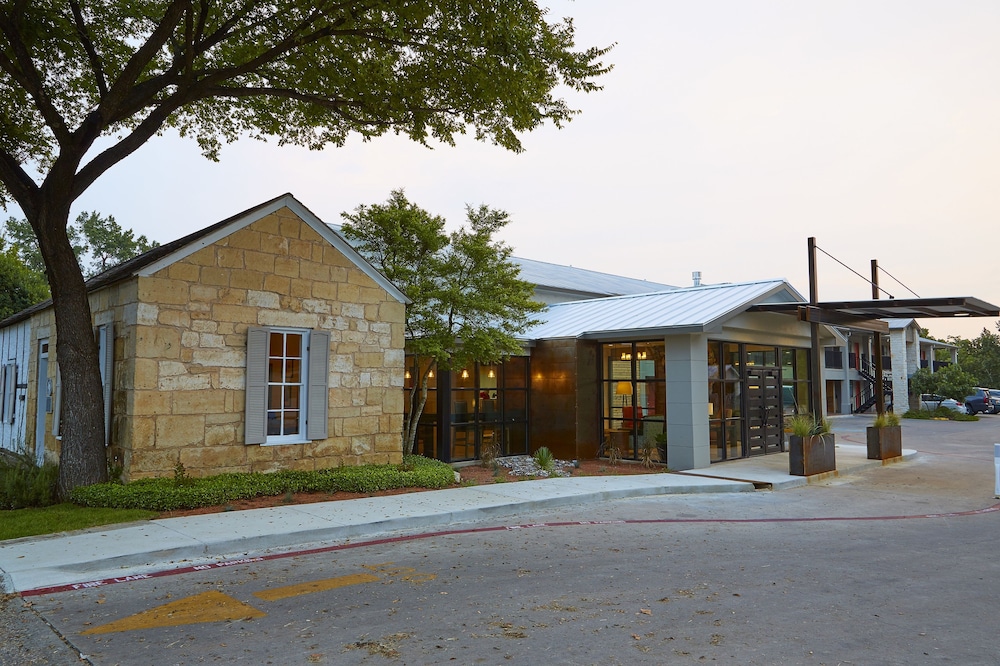 Fredericksburg Inn And Suites 3/53