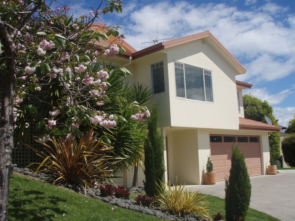Seascape Villa Bed Breakfast 3/61