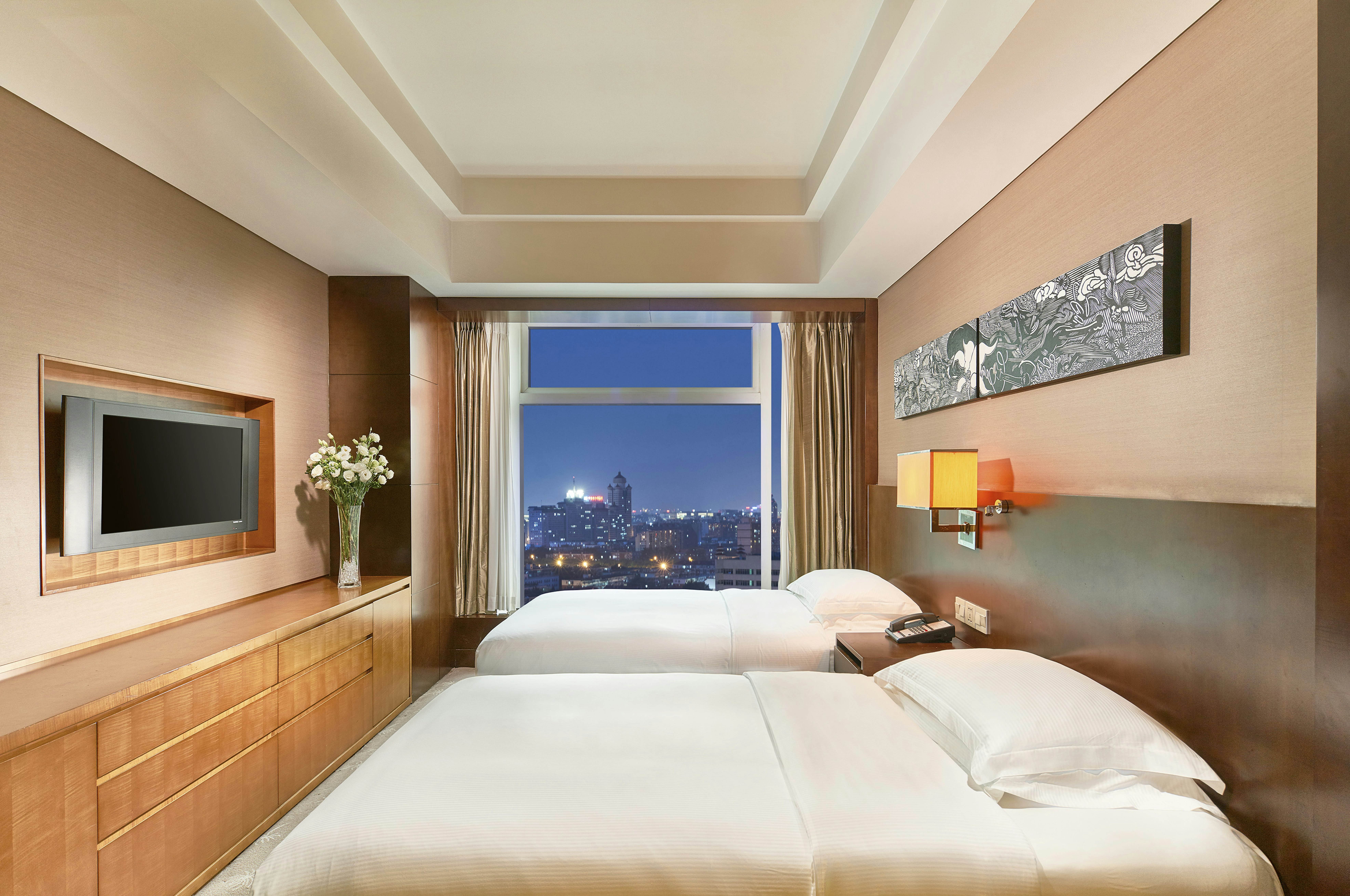 2 BEDROOMS, FAMILY SUITE