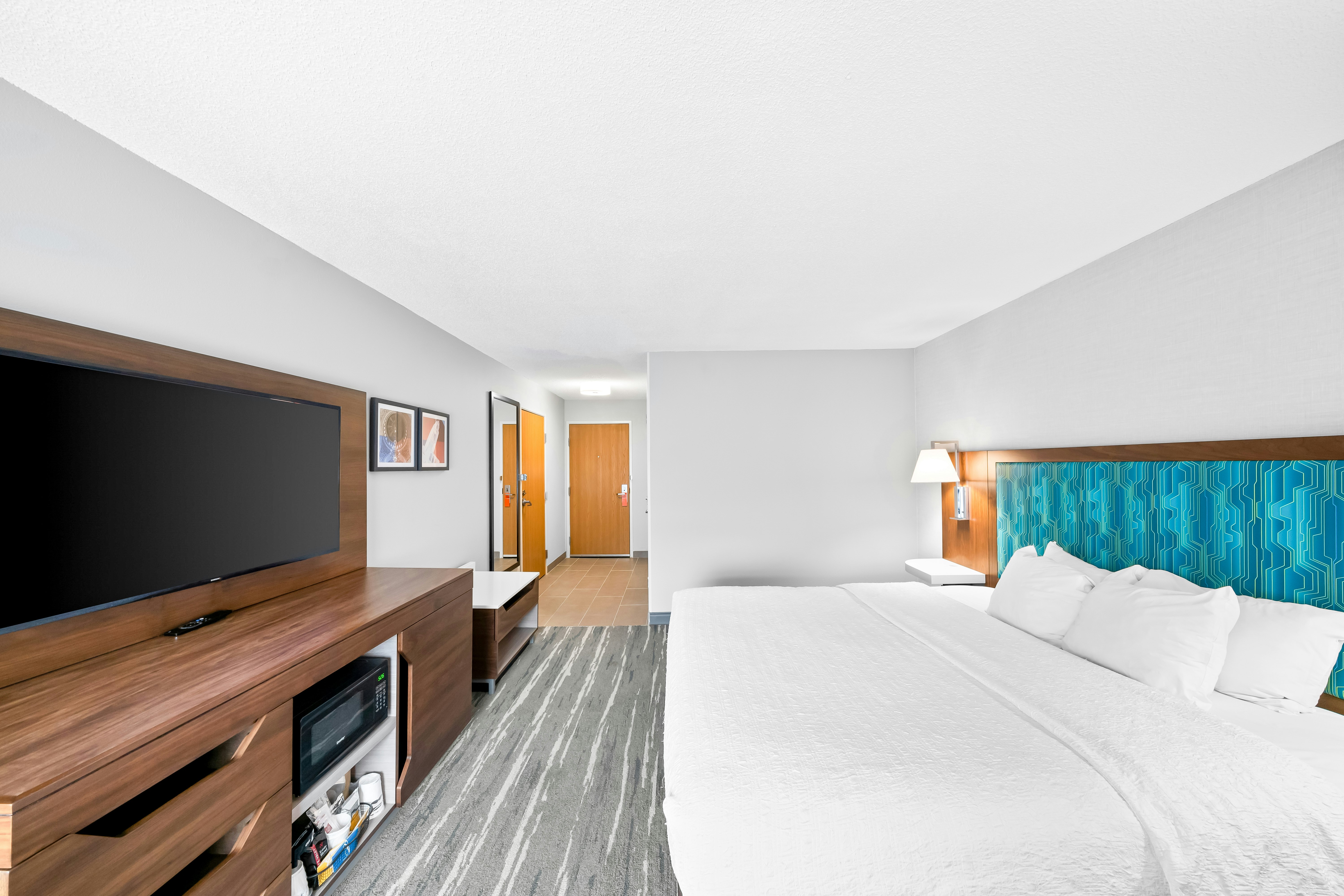 ROOM, KING BED
