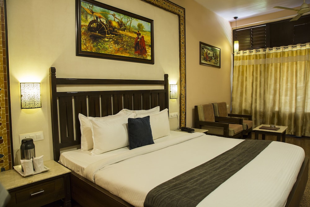 Hotel Mount Regency 32/67