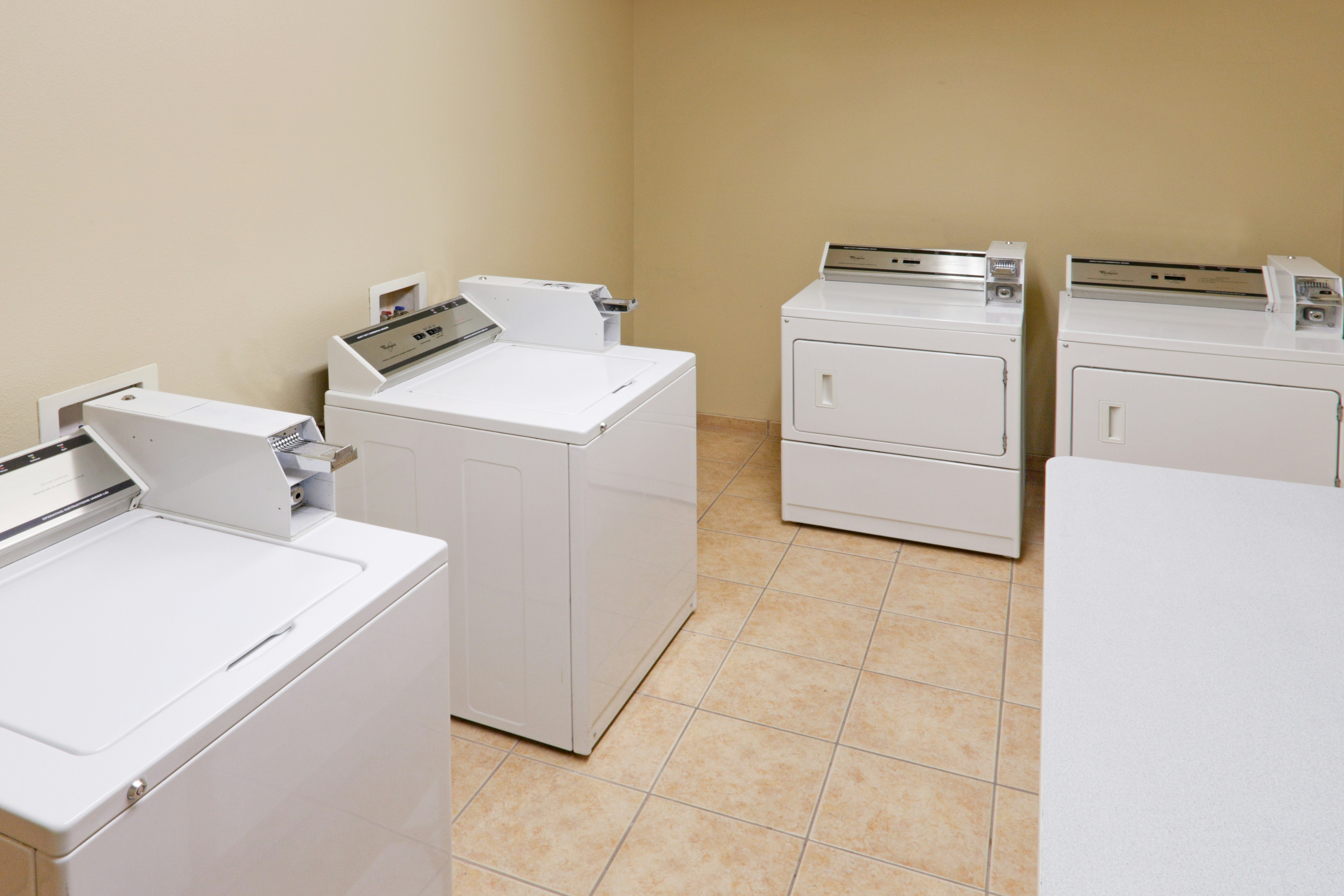 Holiday Inn Express Hotel And Suites Gillette 76/76