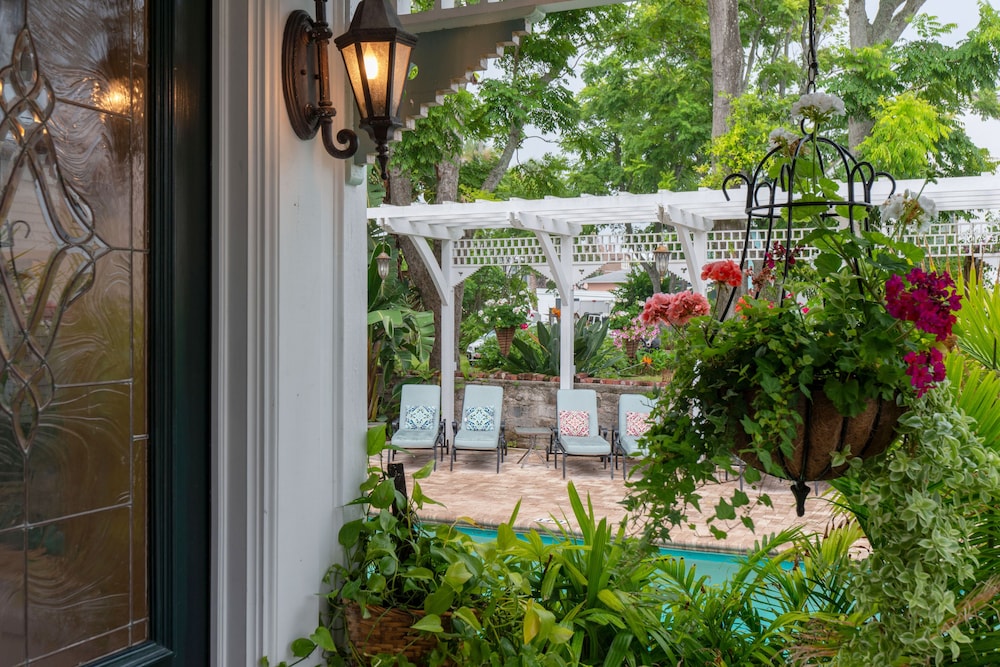 The Kenwood Inn 38/50