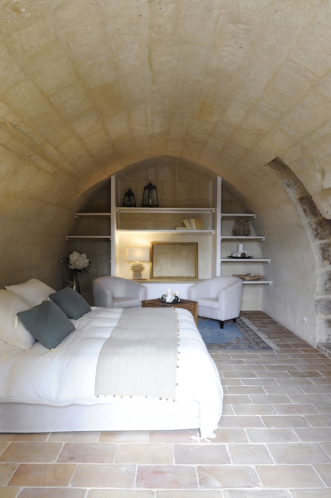 Le Chateau de Pondres 34/68