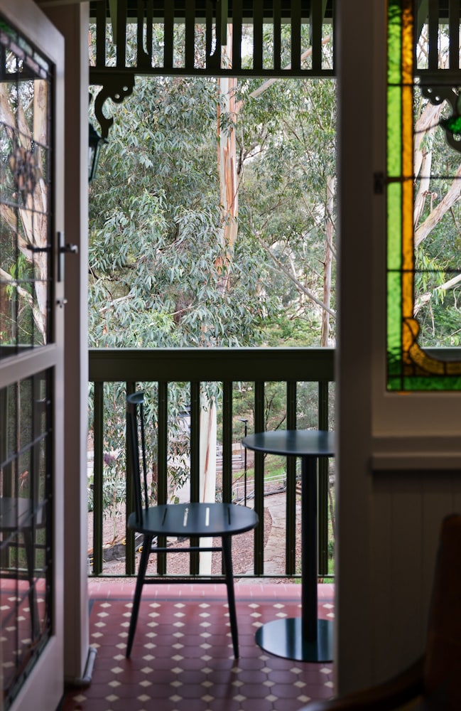 The Charrington Boutique Hotel 48/58